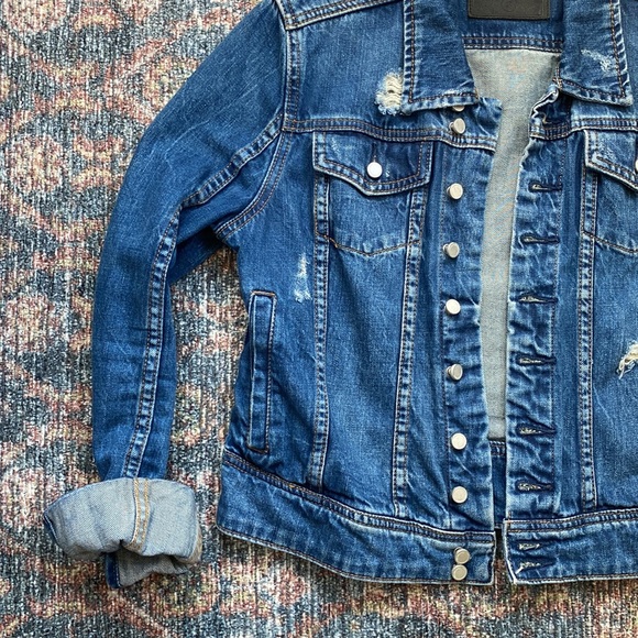 BlankNYC Denim Jacket - Picture 4 of 5